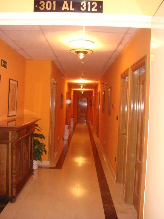 Hostal Serpol ปาเลนเซีย ภายนอก รูปภาพ