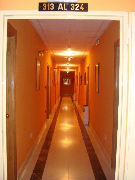 Hostal Serpol ปาเลนเซีย ภายนอก รูปภาพ