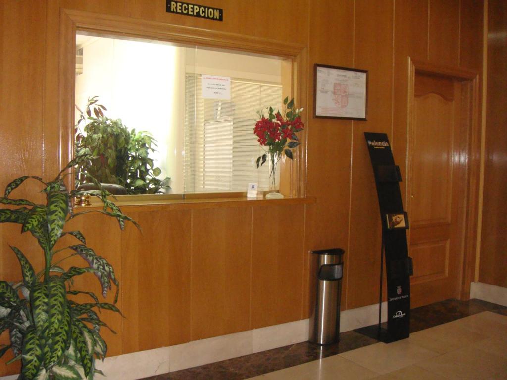 Hostal Serpol ปาเลนเซีย ภายนอก รูปภาพ